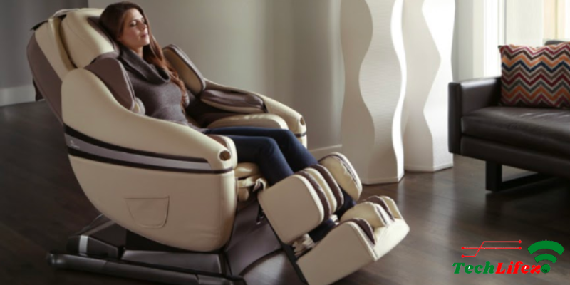 The Benefits of Chair Massage: Enhancing Well-being and Productivity