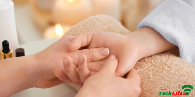 Exploring the Multifaceted Benefits of Hand Massage